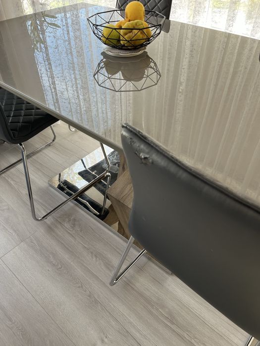 Трапезна маса +4 стола