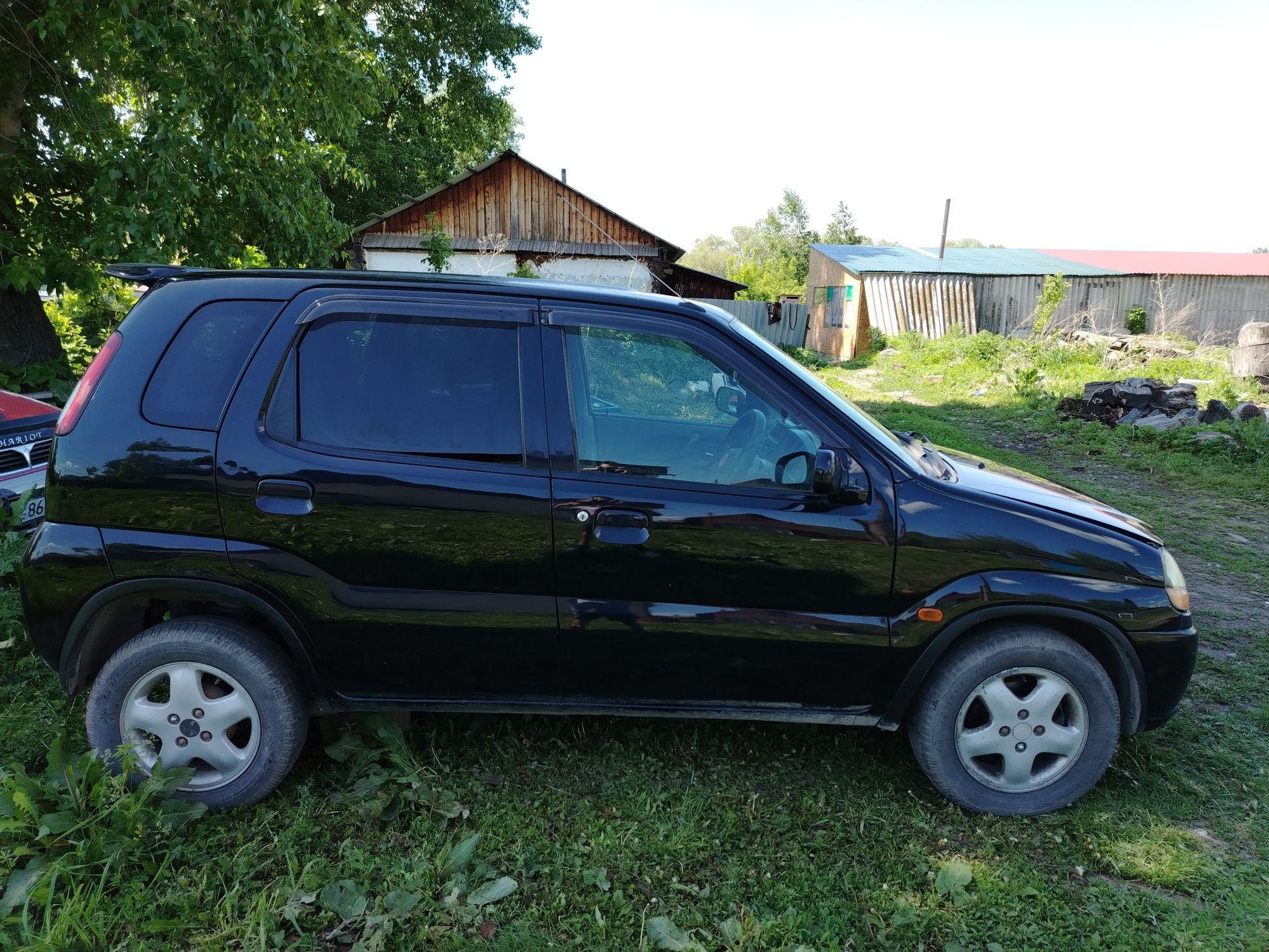 Продам машину SUZUKI SWIFT