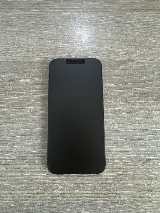 Продавам iphone 13