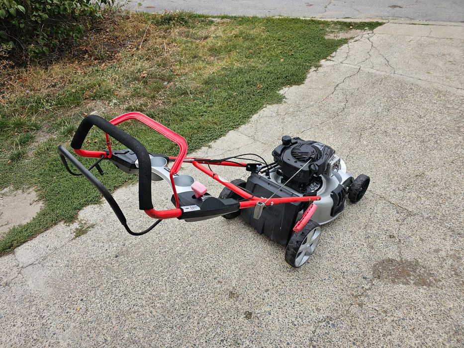 СамоХодна Косачка Briggs&Stratton Mauri
