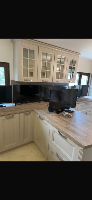 Crown телевизори