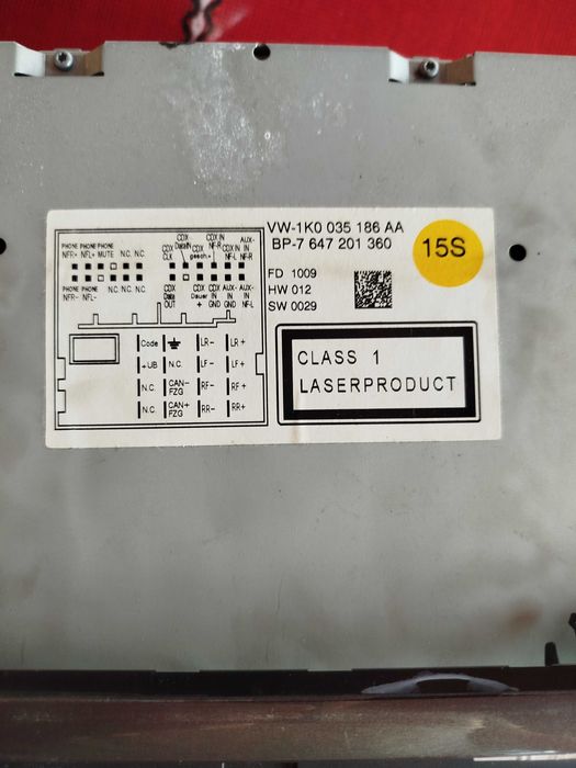 Оригинално радио за WV Passat