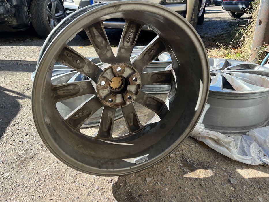 Nissan джанти 18 цола 5x114.3 – отлично състояние