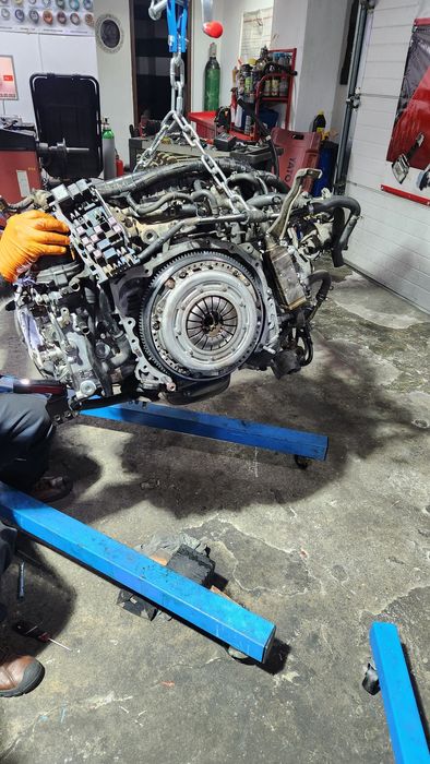 Service auto aer condiționat,motoare, distribuții lanț, orice auto.