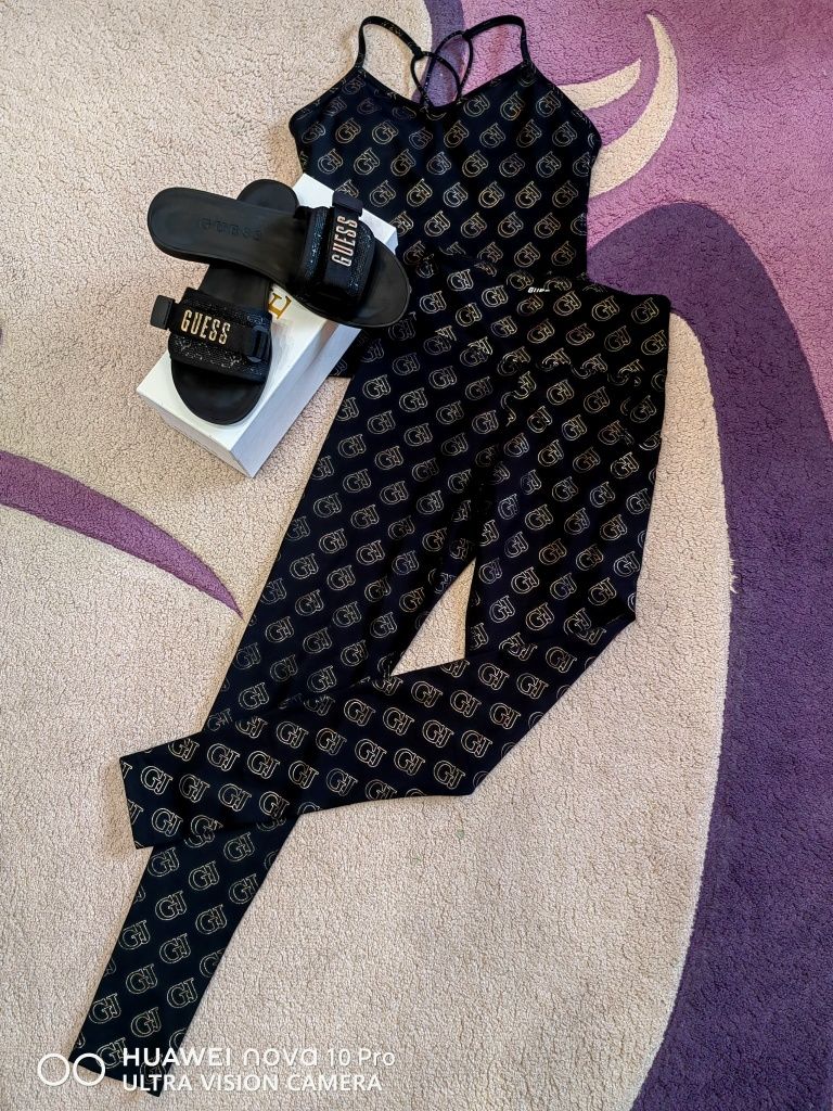 Сет Guess (потник и клин)