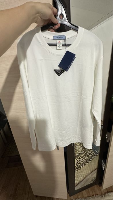 Мужской свитер от prada