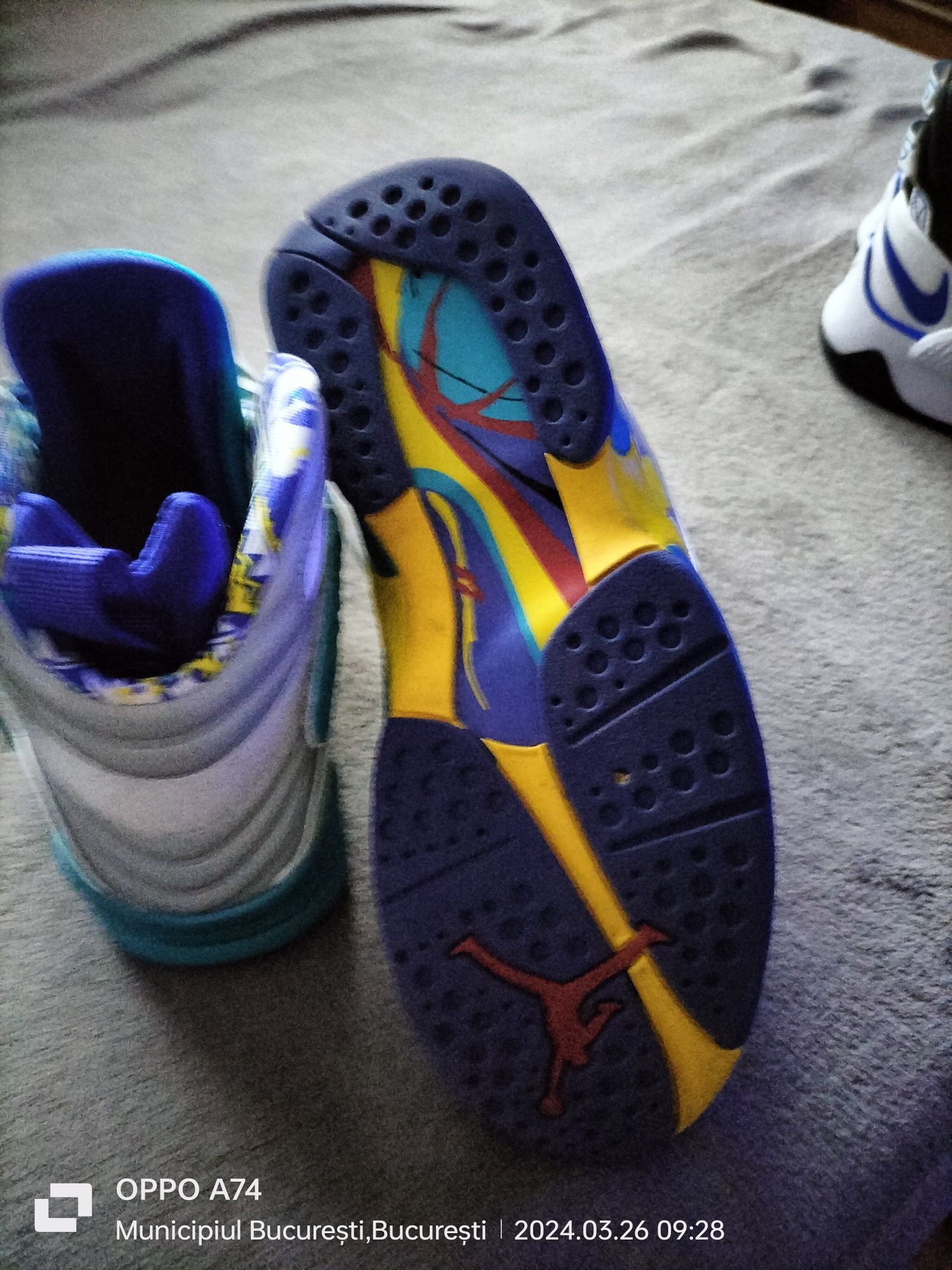 Pantofi sport Nike și Air Jordan