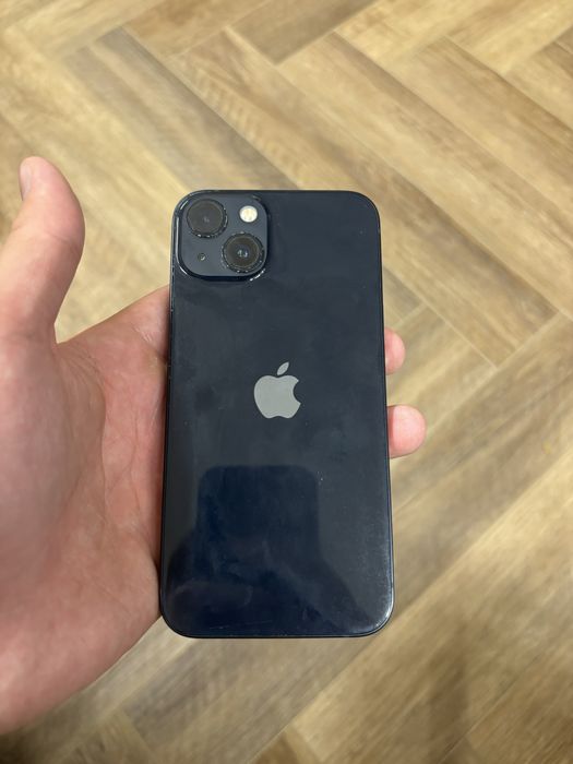 Продам айфон 13