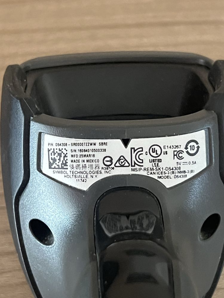Zebra Symbol DS4308-HD Ръчен баркод четец 2D Черен