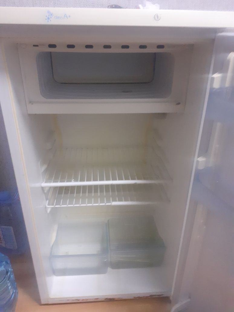 Продам холодильник бу 28 тыс.