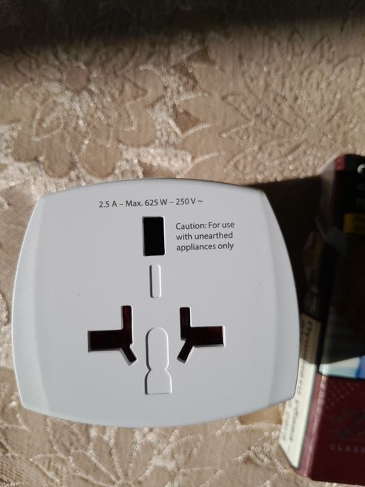 Адаптер skross мултифункционален швей