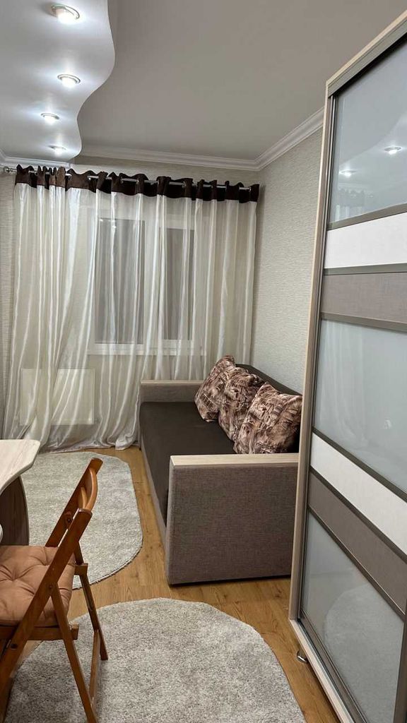 Дава се под наем Двустаен апартамент в София, Карпузица - 71 кв.м за 350 € - Снимка #2