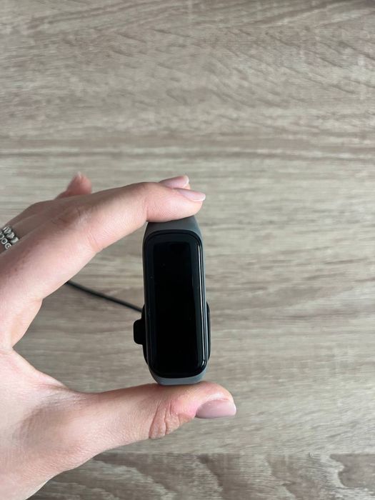 Фитнес браслет Samsung