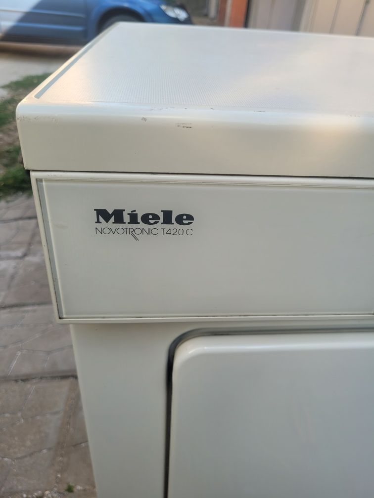 Сушилня Miele T420c