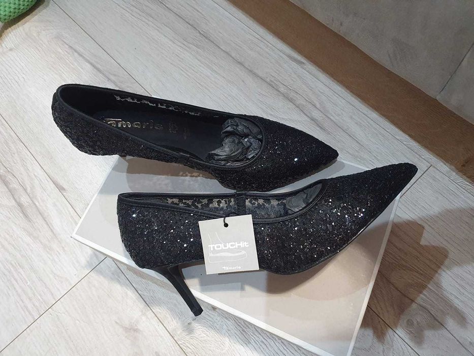 Обувки рр 39 нови