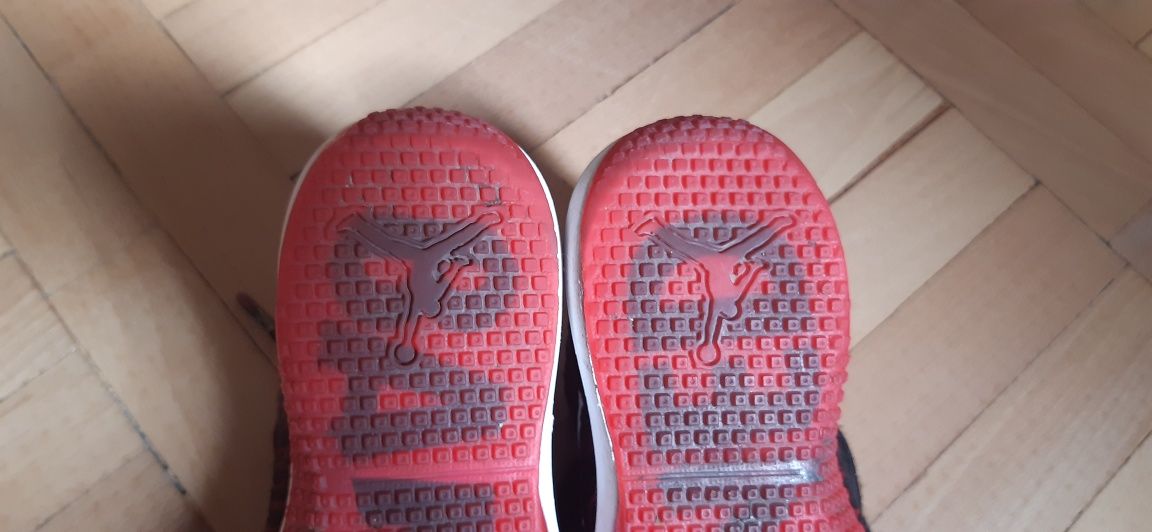 Маратонки Джордан, Jordan 37-38