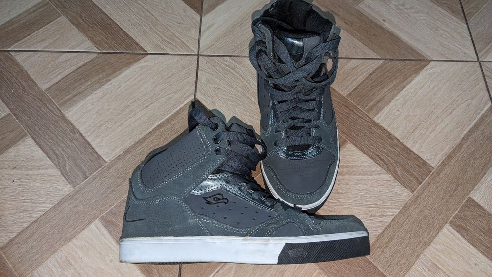 Vand incaltaminte sport diverse modele