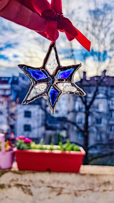 Ръчно изработени от стъкло и калай , коледни играчки за елха