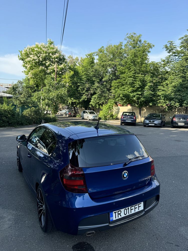 Vând Seria 1 2.0 D