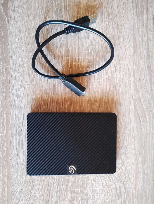 HDD Seagate 1TB на 15 дена работа преносим диск