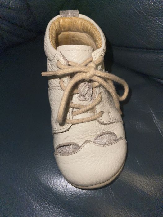 Ghete scurte de piele ( nu sunt imblaniti ) marca Arianna