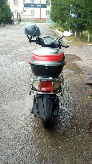 Skuter sotiladi/