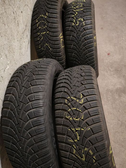Зимни гуми 4бр.  205/60/16 Goodyear с дот 2820