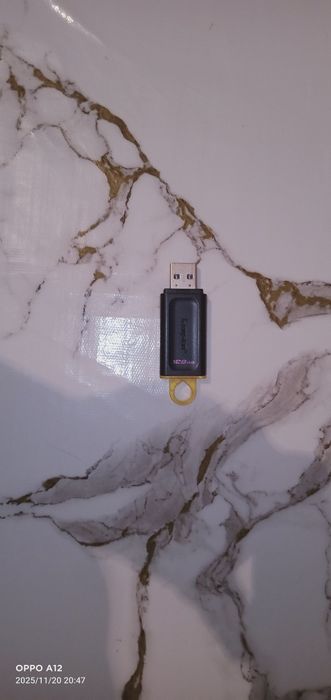 Флешка Kingston 128 гб,сейчас 32 гб.