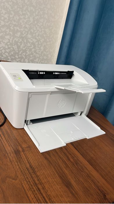 Принтер HP лазерный