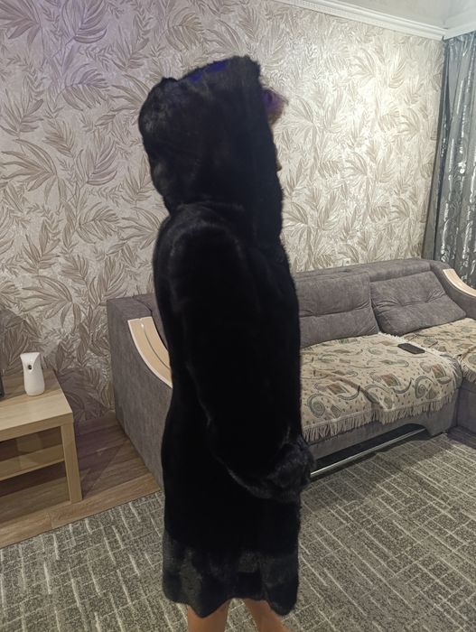 Продам норковую шубу