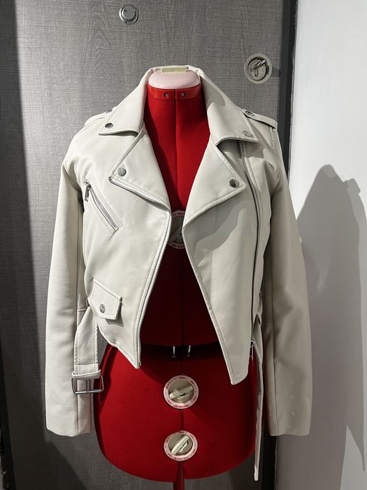 Geaca piele Stradivarius Crem marime S