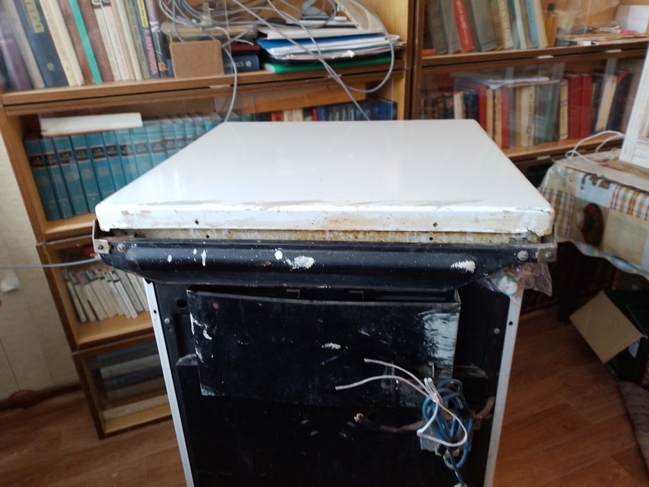 Продам газовую плиту 4-х комфорочная «Бердск> (Белорусь)