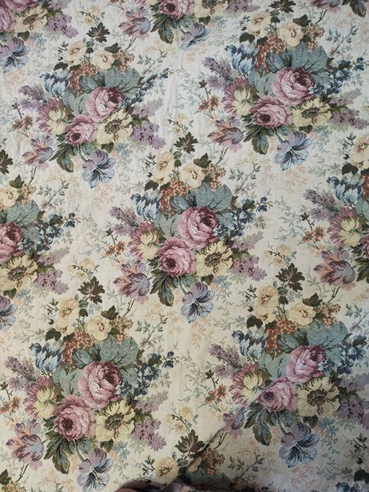 Скатерть на любой формы стол. Возможна отправка почтой.