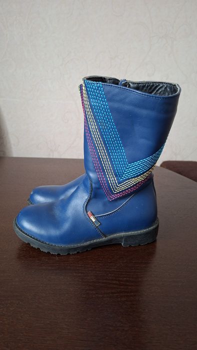 Продам детские зимние сапоги