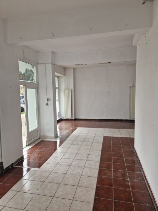 De vanzare/inchiriere spatiu comercial