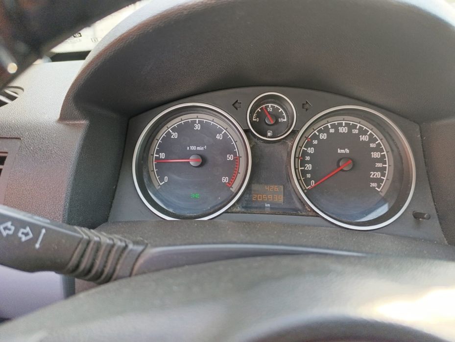Opel Astra H 1.9 Cdti