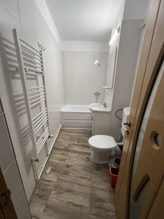 Inchiriez Apartament 2 Camere Central