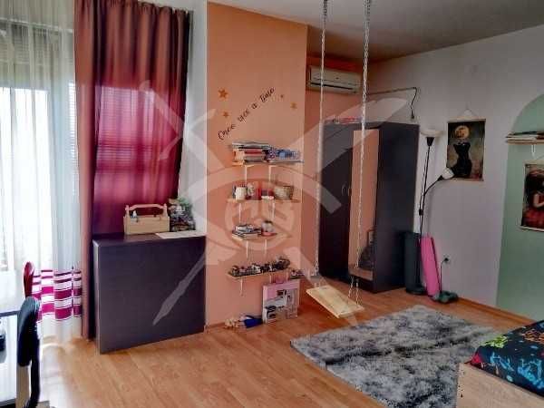 Къща в Кошарица 94571