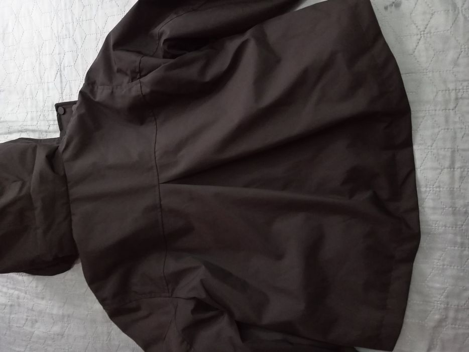 Geaca neagră, marca Zara, mărime 11-12ani