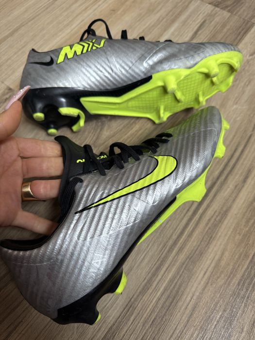 Оригинални бутонки Nike Mercurial Zoom Vapor 15! 39 н