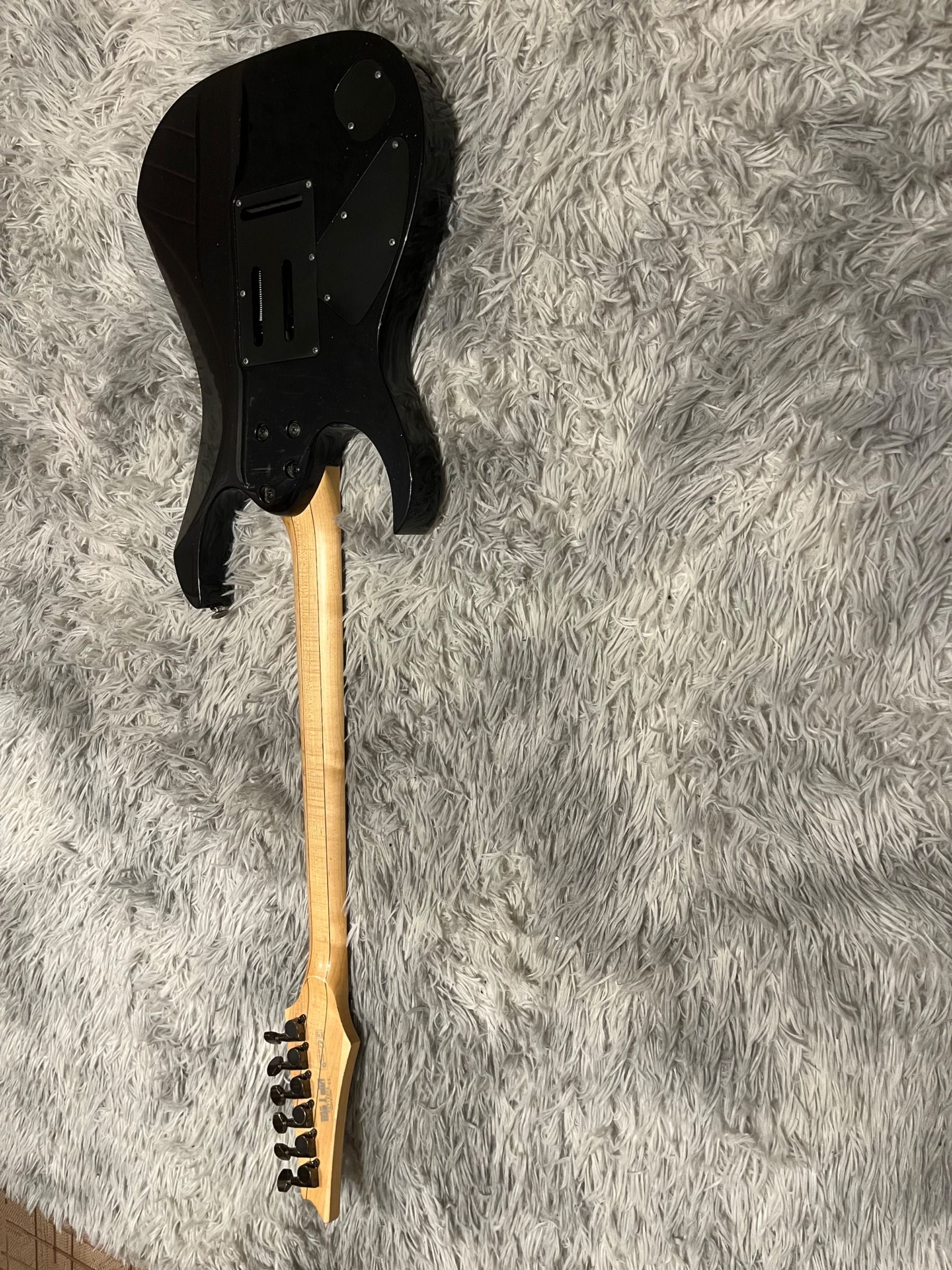 Электрогитара Ibanez RG1570 prestige