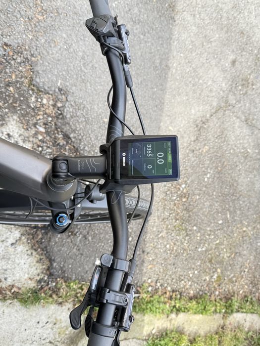 Cube Kathmandu Hibrid SLT 625