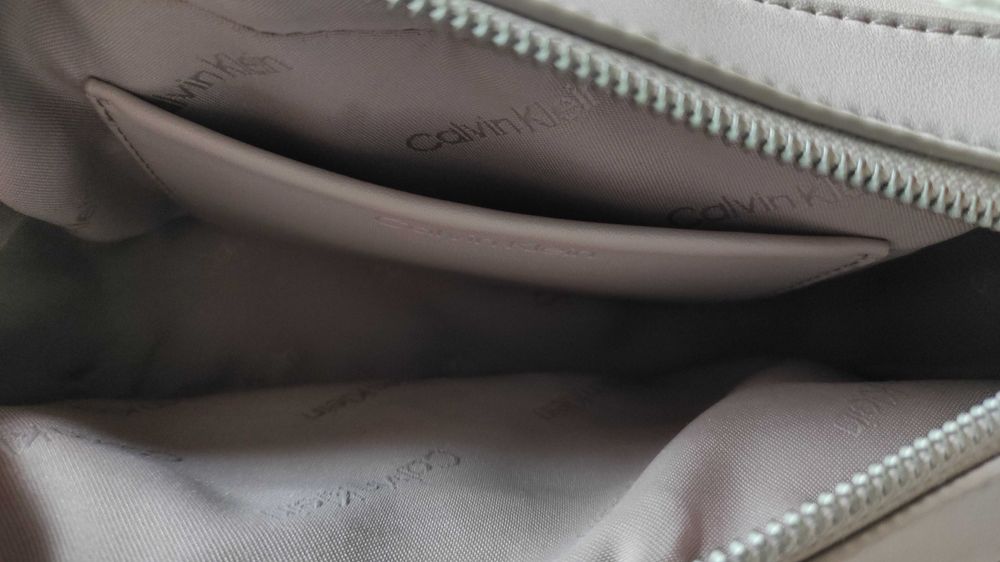 Дамска чанта Calvin Klein