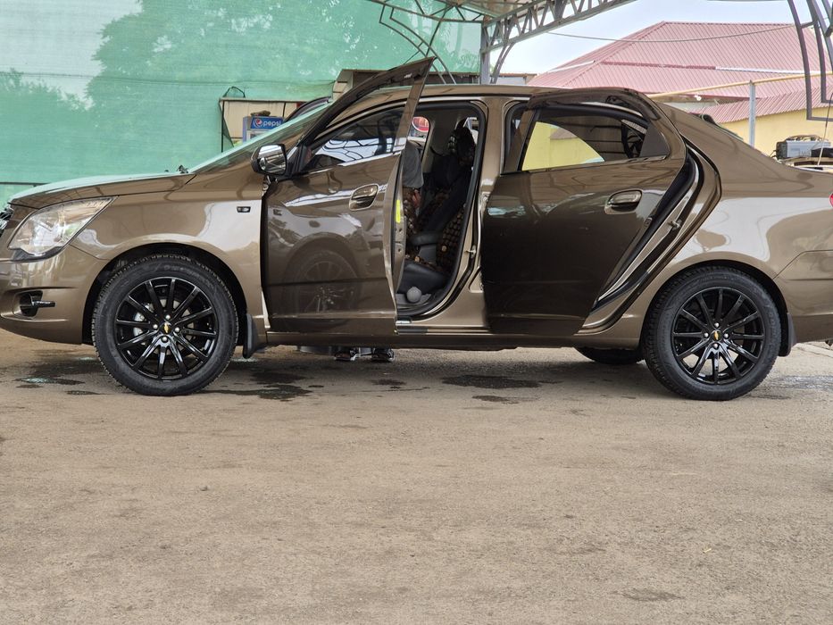 Диски с колёсами R 17 состояние новые