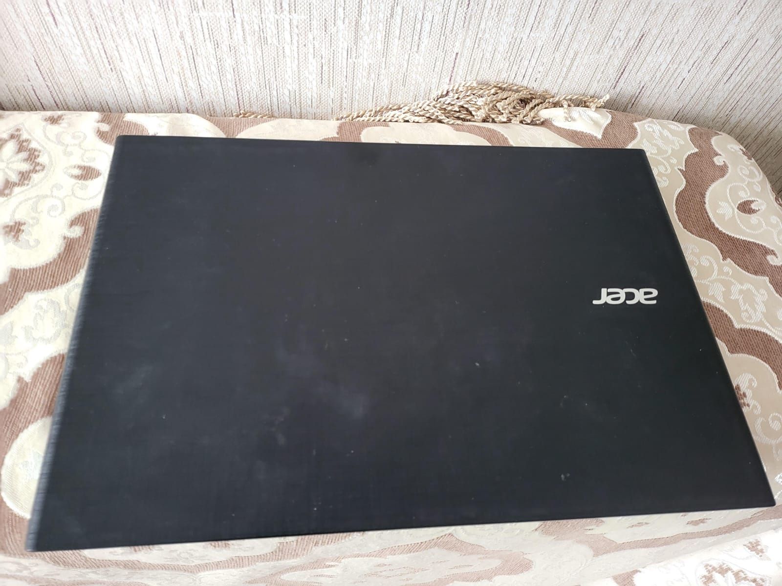 Продам ноутбук acer core i3