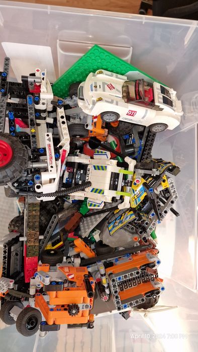 Cutie piese Lego City cca 4kg diverse kituri.