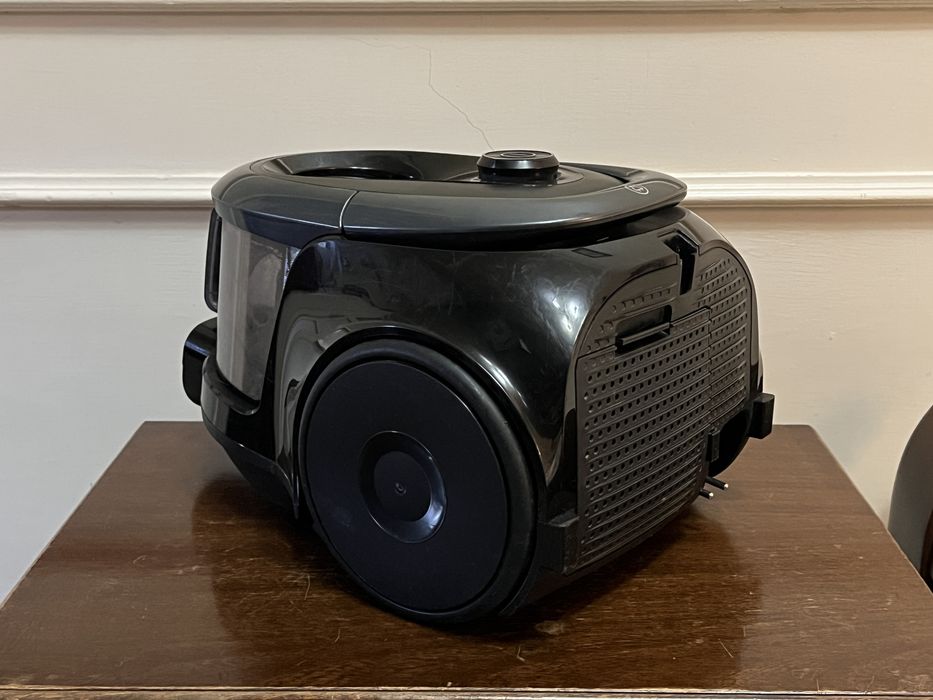 Пылесос Samsung SC18M21D0CG