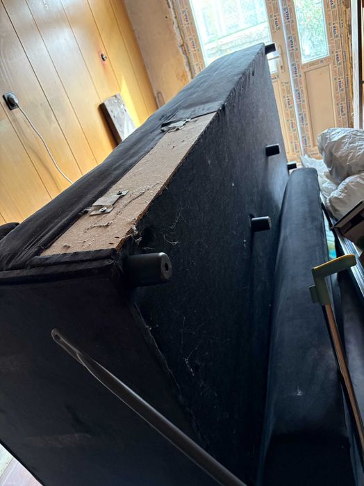 Продава се разтегателен диван