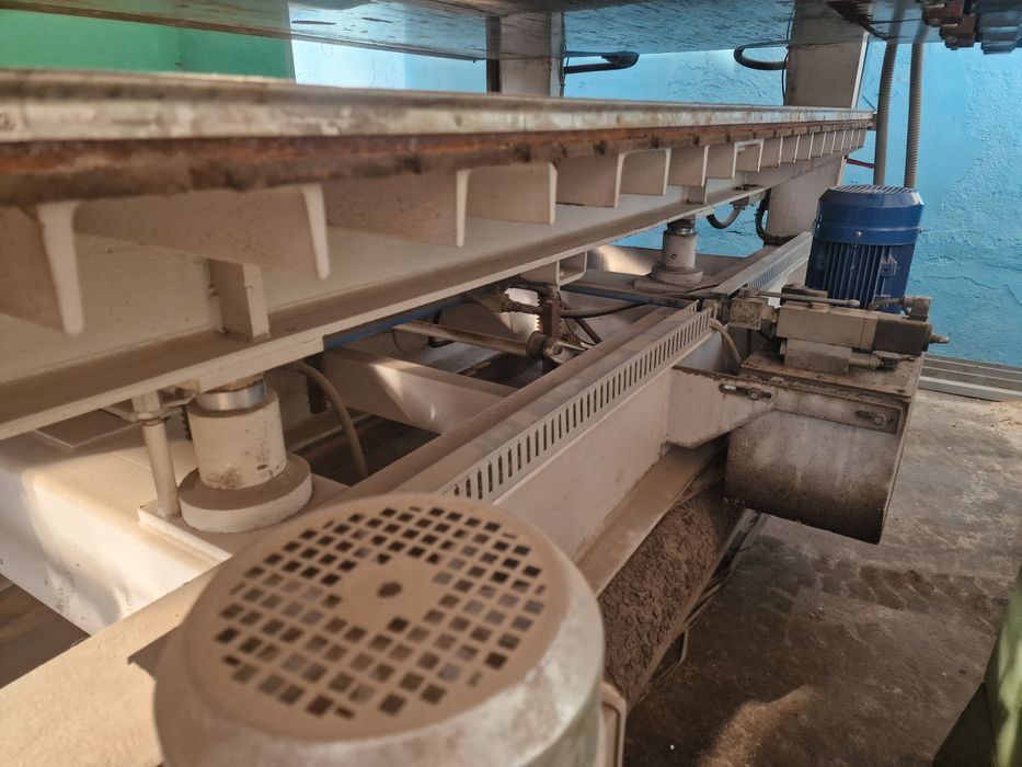 Автоматична топла преса за слепване на плотове,