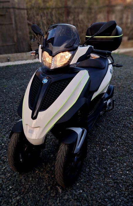 l5e piaggio mp3 LT 300 impecabil 2019 categ B